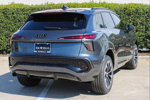 DAYTONA GRAY 2026 Audi Q3 TFSI quattro S tronic