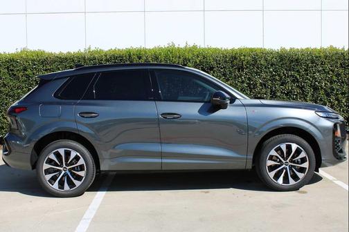 DAYTONA GRAY 2026 Audi Q3 TFSI quattro S tronic