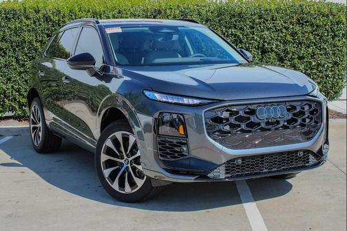 DAYTONA GRAY 2026 Audi Q3 TFSI quattro S tronic