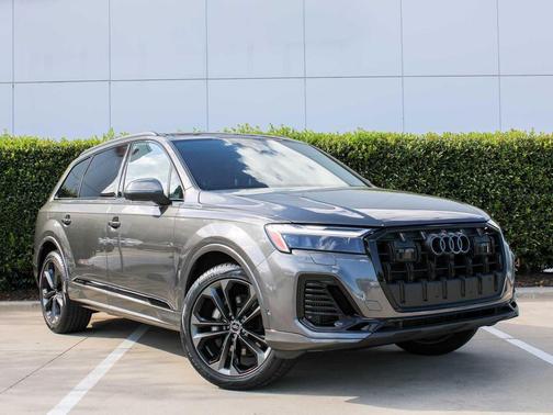 Samurai Gray Metallic 2025 Audi Q7 55 Premium Plus