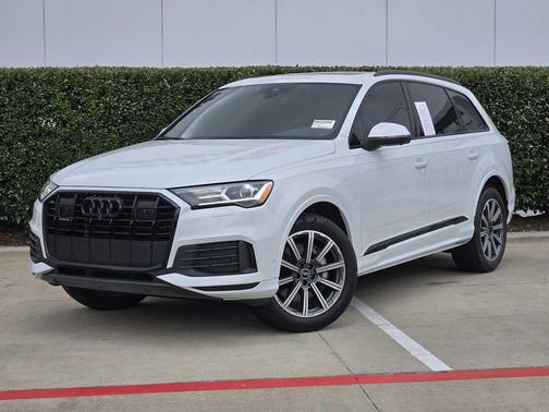 2023 Audi Q7 45 Premium Plus