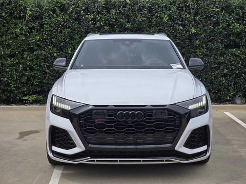 GLACIER WHITE 2022 Audi RS Q8 4.0T