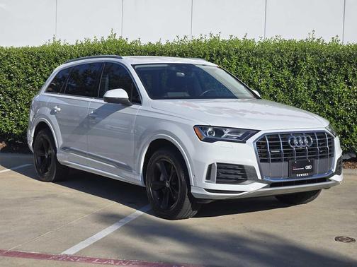 2022 Audi Q7 45 Premium