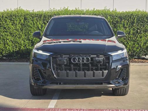 2025 Audi Q7 45 Premium Plus
