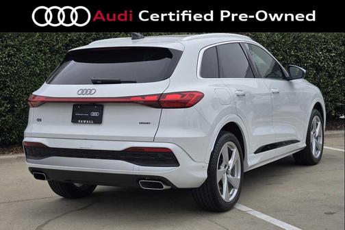 Glacier White Metallic 2025 Audi Q5 Prestige TFSI quattro S tronic