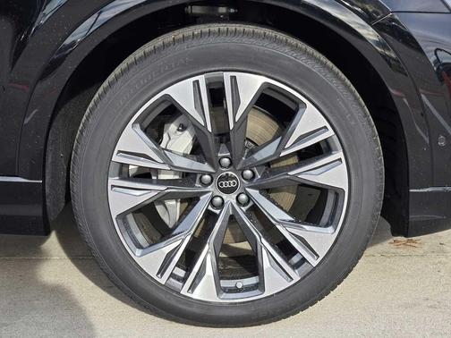 2026 Audi Q8 55 Premium Plus