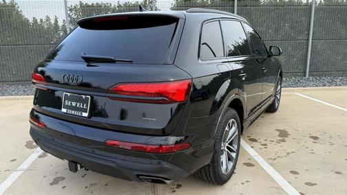 2026 Audi Q7 45 Premium