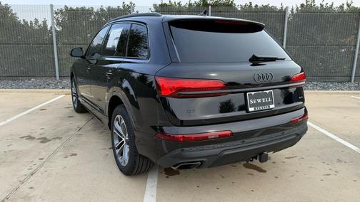 2026 Audi Q7 45 Premium