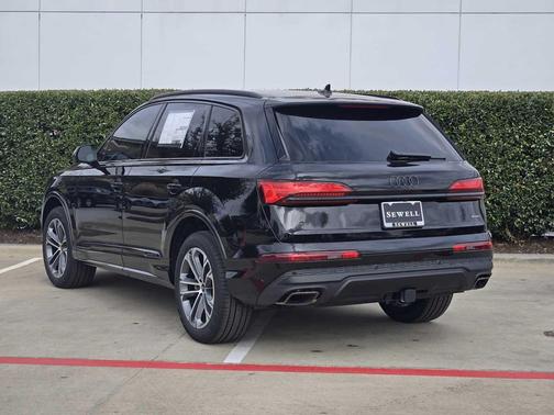 2026 Audi Q7 45 Premium