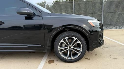 2026 Audi Q7 45 Premium