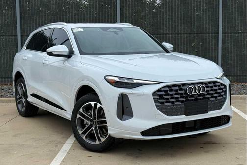 GLACIER WHITE 2026 Audi Q5 Premium Plus TFSI quattro S tronic