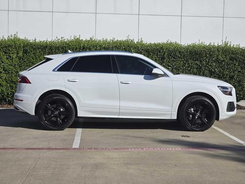 2023 Audi Q8 55 Premium Plus