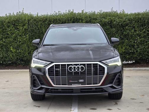 2025 Audi Q3 Premium 45 TFSI S line quattro Tiptronic