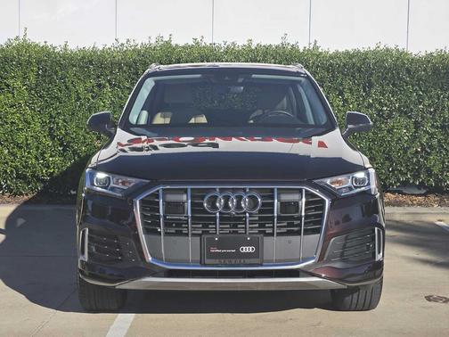 2022 Audi Q7 45 Premium Plus