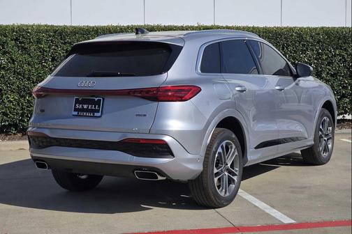 Florett Silver Metallic 2026 Audi Q5 Premium TFSI quattro S tronic