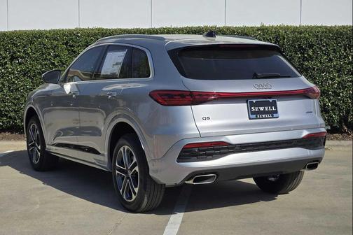 Florett Silver Metallic 2026 Audi Q5 Premium TFSI quattro S tronic