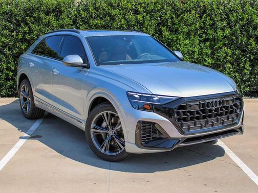 SATELLITE SILVE 2026 Audi Q8 55 Premium