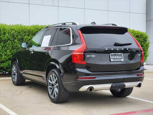 2019 Volvo XC90 T5 Momentum