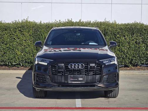 2024 Audi Q7 45 Premium Plus