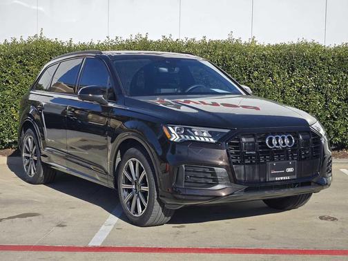 2024 Audi Q7 45 Premium Plus