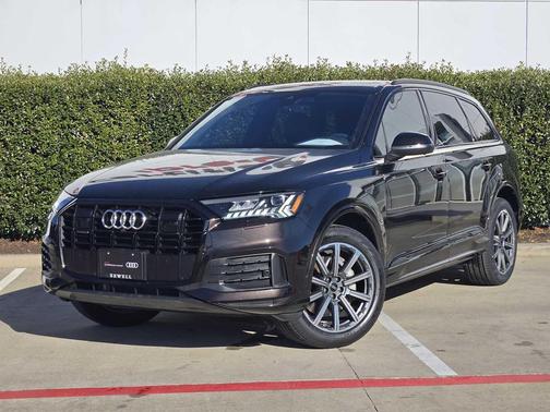 2024 Audi Q7 45 Premium Plus