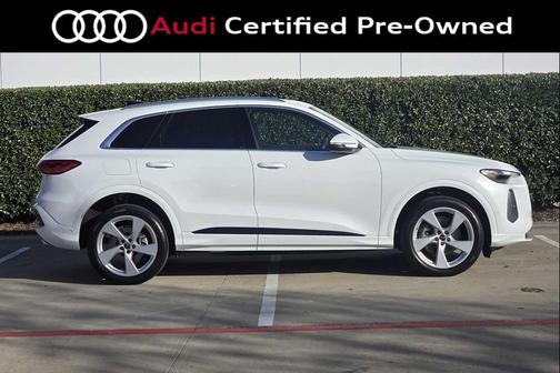 Glacier White Metallic 2025 Audi Q5 Premium Plus TFSI quattro S tronic
