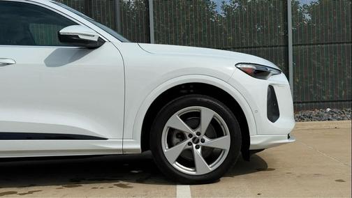 2025 Audi Q5 Premium Plus TFSI quattro S tronic