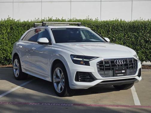 2022 Audi Q8 55 Premium Plus