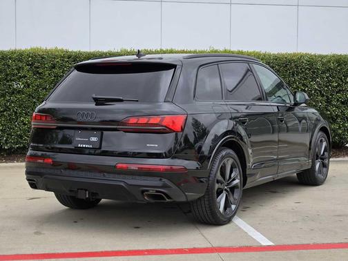 MYTHOS BLACK 2026 Audi Q7 55 Prestige