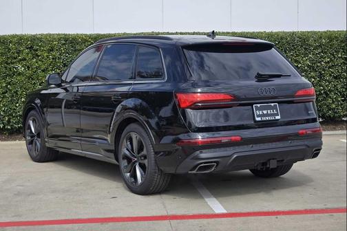 MYTHOS BLACK 2026 Audi Q7 55 Premium Plus