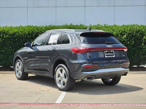 2025 Audi Q5 Premium Plus