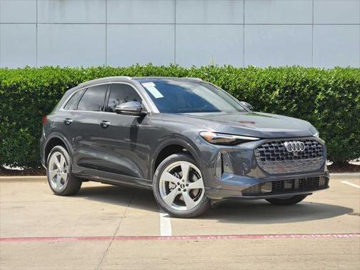 2025 Audi Q5 Premium Plus