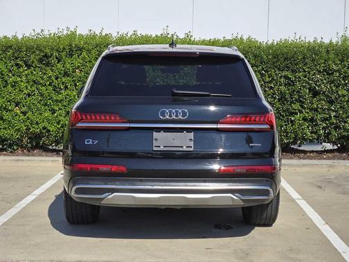 2022 Audi Q7 55 Premium Plus