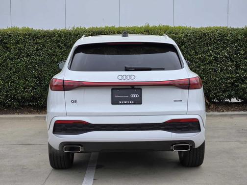GLACIER WHITE 2025 Audi Q5 Premium Plus TFSI quattro S tronic