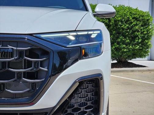 2025 Audi Q8 55 Premium Plus