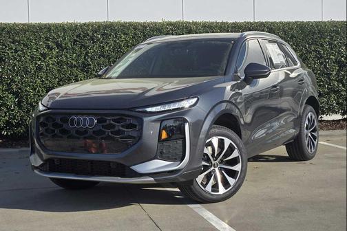 Daytona Gray Pearl Effect 2026 Audi Q3 TFSI quattro S tronic