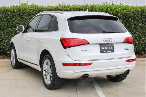 Ibis White 2017 Audi Q5 2.0T Premium