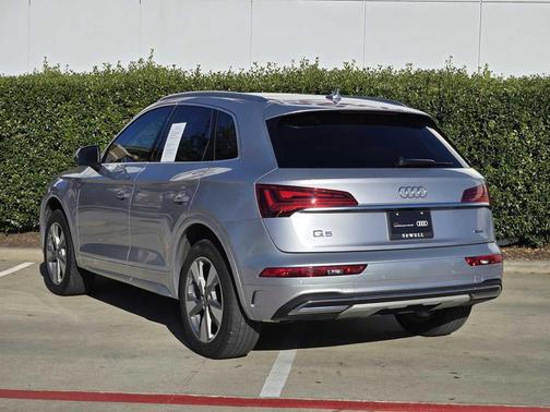 2022 Audi Q5 40 Premium Plus