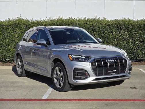2022 Audi Q5 40 Premium Plus