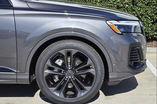 2026 Audi Q7 55 Premium Plus