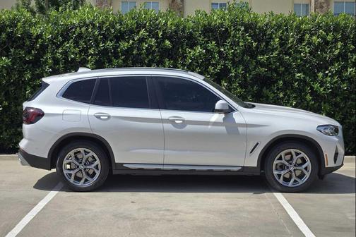 Mineral White Metallic 2024 BMW X3 sDrive30i