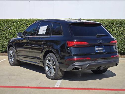 2026 Audi Q7 45 Premium Plus