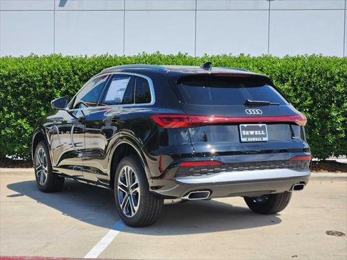 2025 Audi Q5 Premium