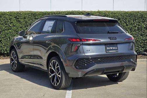 DAYTONA GRAY 2026 Audi Q3 TFSI quattro S tronic