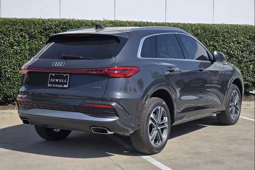 TAMBORA GRAY 2026 Audi Q5 Premium TFSI quattro S tronic