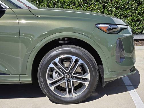 2025 Audi Q5 Premium Plus