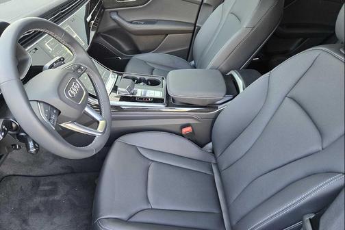 2026 Audi Q8 55 Premium Plus
