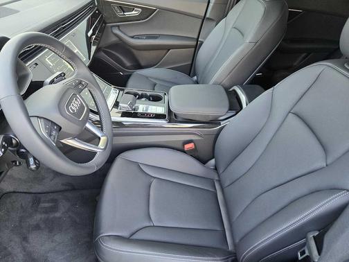 2026 Audi Q8 55 Premium Plus