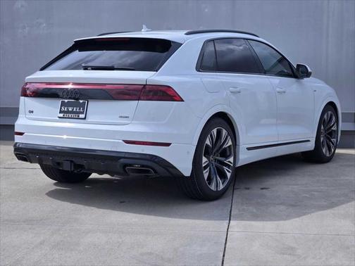 2025 Audi Q8 55 Premium Plus