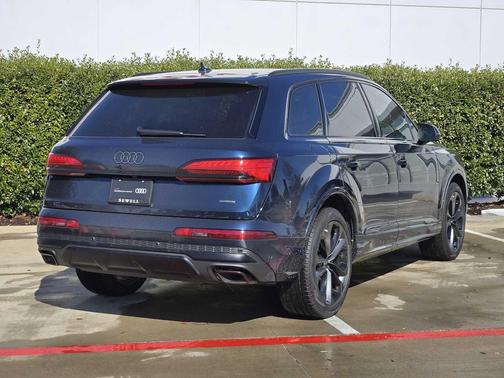 2025 Audi Q7 55 Premium Plus
